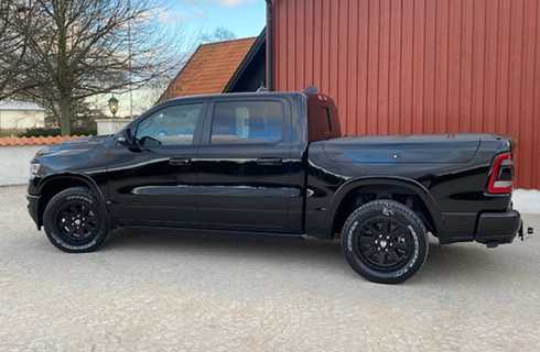 Svart RAM 1500 Crew Cab stulen i Mellbystrand